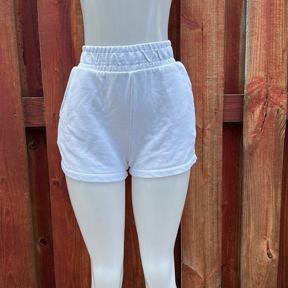 Zara Women's White Casual Shorts Size S - Picture 3 of 8